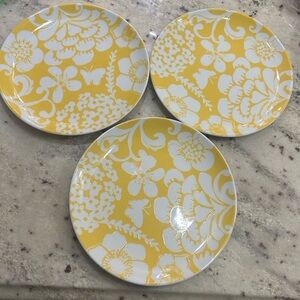 SET OF 3 CRATE & BARREL KATE SPAIN YELLOW FLORAL BUTTERFLY SALAD PLATES 8”